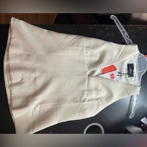 Ivory Woven V-Neck Solide Tank Top